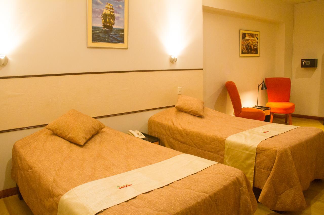 Hotel Safari Iquitos Buitenkant foto