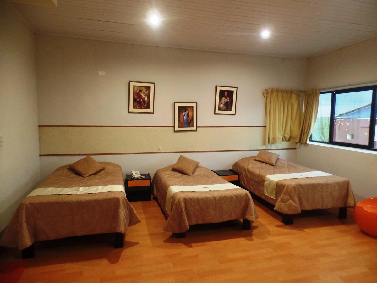 Hotel Safari Iquitos Buitenkant foto